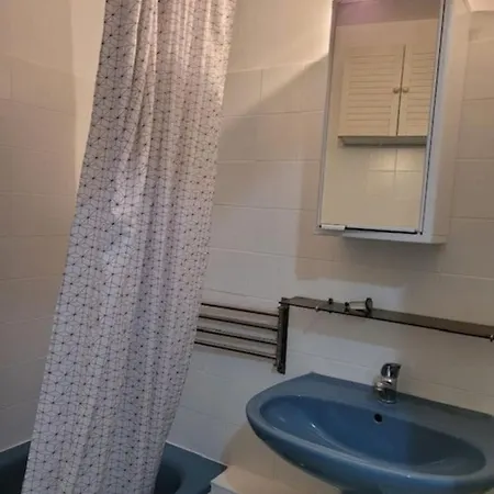 30 M With Terrace And Pool