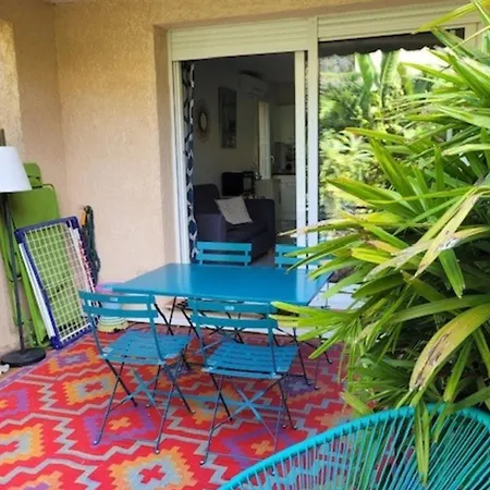 30 M With Terrace And Pool 昂蒂布