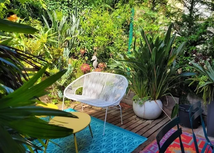 30 M With Terrace And Pool *