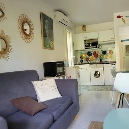 30 M With Terrace And Pool *