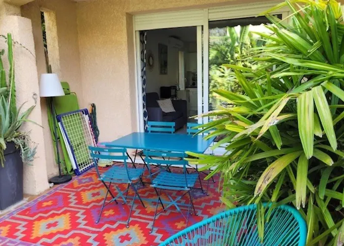 30 M With Terrace And Pool Antibes